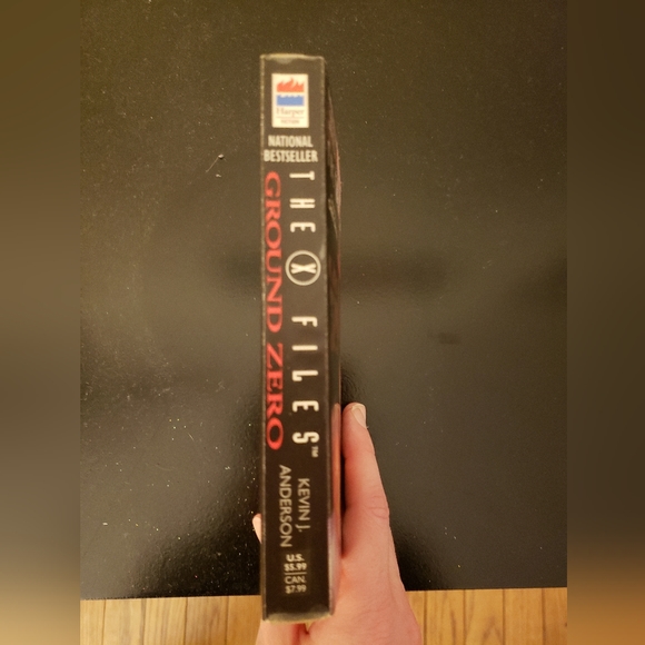 X-Files Ground Zero Book - Picture 2 of 3